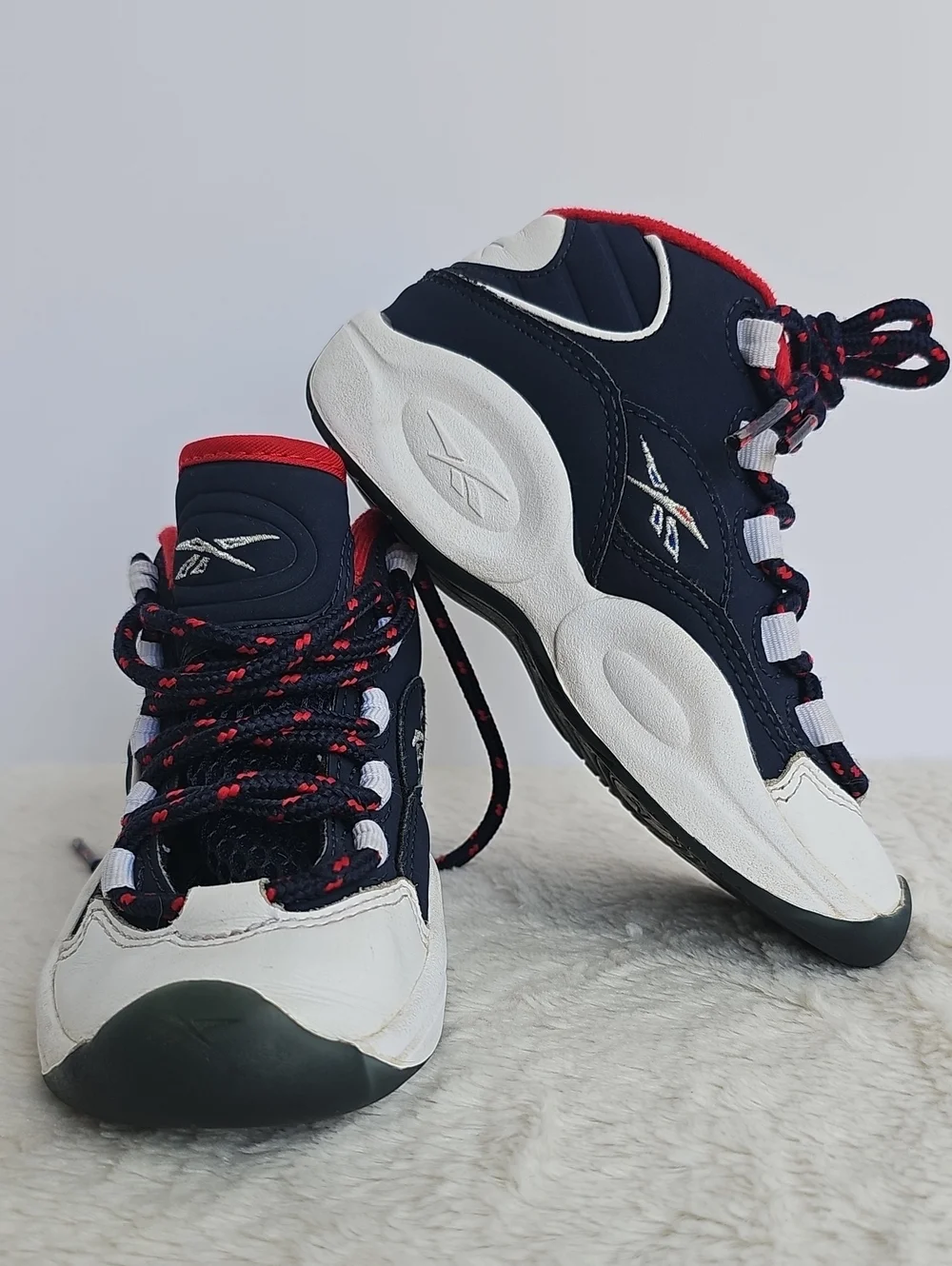 Reebok Question Mid USA Iverson Basketball Shoes Navy White Red Boys Size 11